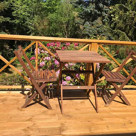 Casa vacanze Awesome In With 2 Bedrooms, Internet And Jacuzzi